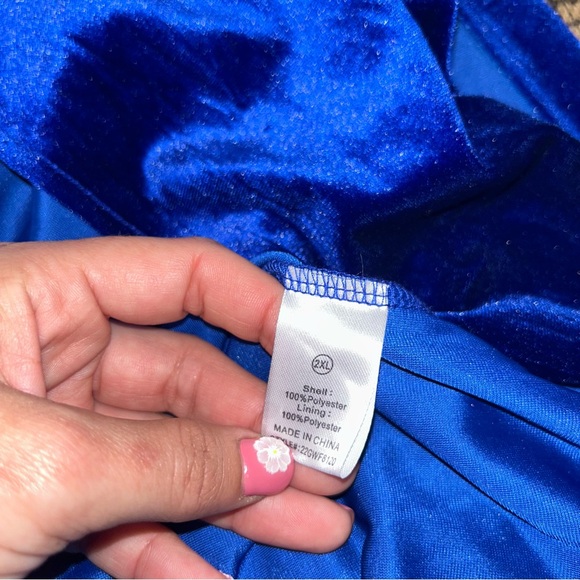 Fashion Nova NWT! Royal Blue Rosalia Stretch Velvet Maxi Dress Size 2X - Picture 9 of 15